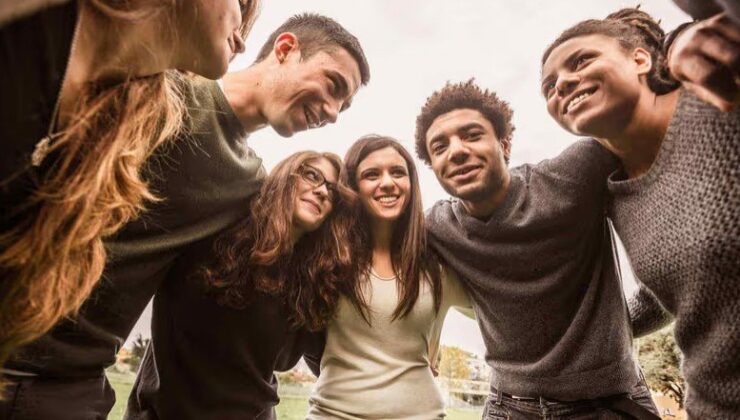 Sosyalleşmek beyni koruyor